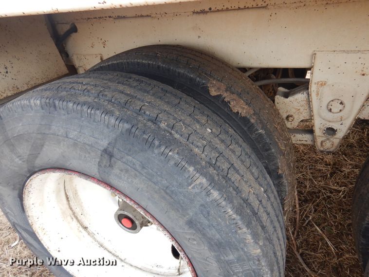 image for item DF0100 2008 MCM  grain trailer