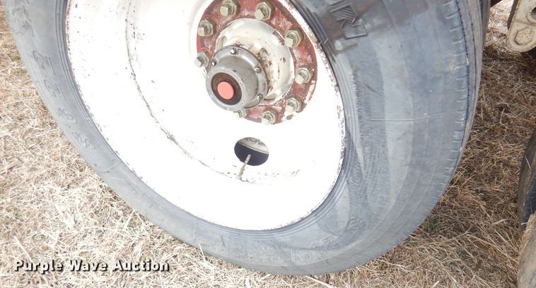 image for item DF0100 2008 MCM  grain trailer