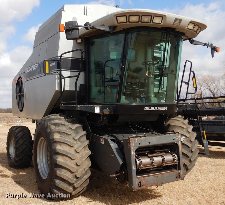 image for item DF0101 2008 Gleaner R75  combine