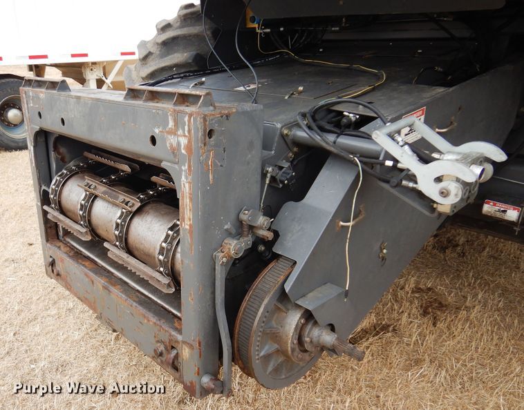 image for item DF0101 2008 Gleaner R75  combine