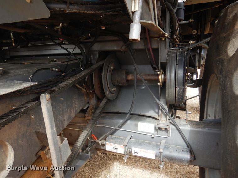 image for item DF0101 2008 Gleaner R75  combine