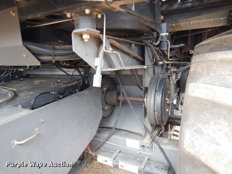 image for item DF0101 2008 Gleaner R75  combine