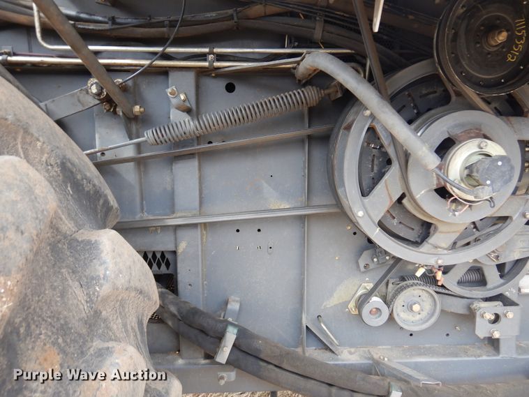 image for item DF0101 2008 Gleaner R75  combine