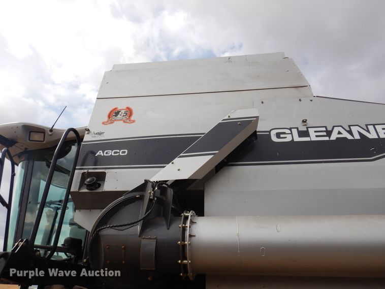 image for item DF0101 2008 Gleaner R75  combine