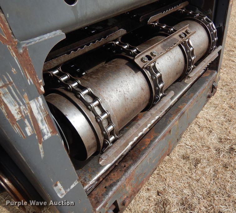 image for item DF0101 2008 Gleaner R75  combine