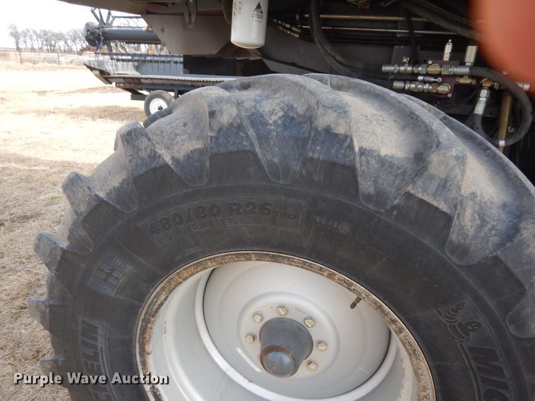 image for item DF0101 2008 Gleaner R75  combine