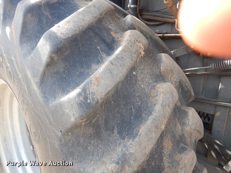 image for item DF0101 2008 Gleaner R75  combine