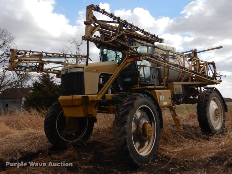 image for item DF0102 Ag-Chem RoGator 1064  sprayer