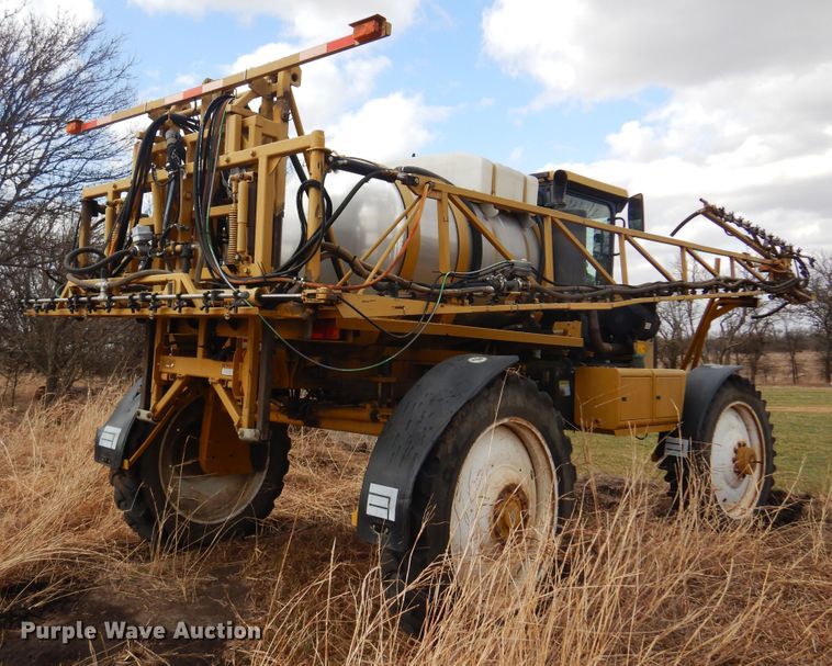 image for item DF0102 Ag-Chem RoGator 1064  sprayer