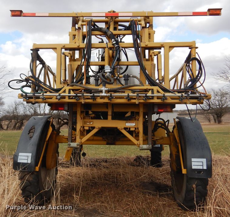 image for item DF0102 Ag-Chem RoGator 1064  sprayer