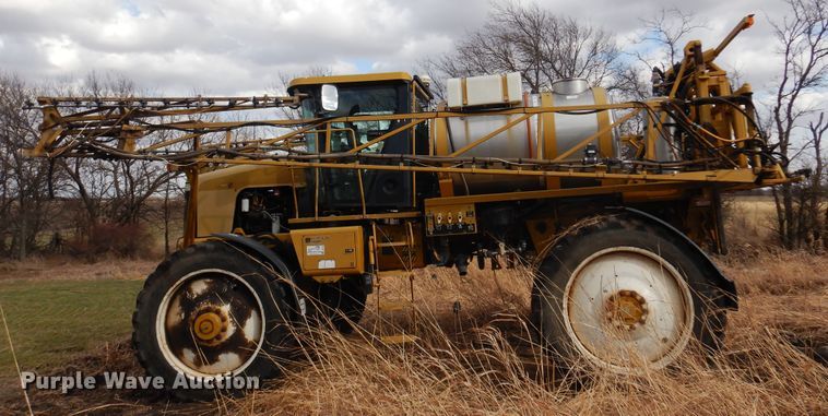 image for item DF0102 Ag-Chem RoGator 1064  sprayer