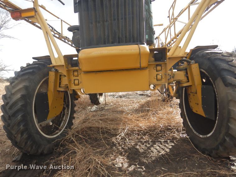 image for item DF0102 Ag-Chem RoGator 1064  sprayer