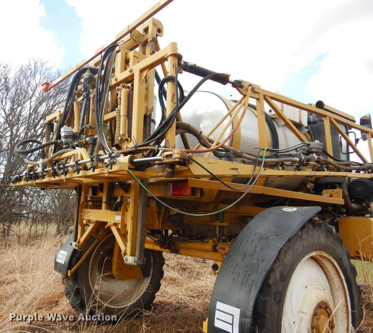 image for item DF0102 Ag-Chem RoGator 1064  sprayer