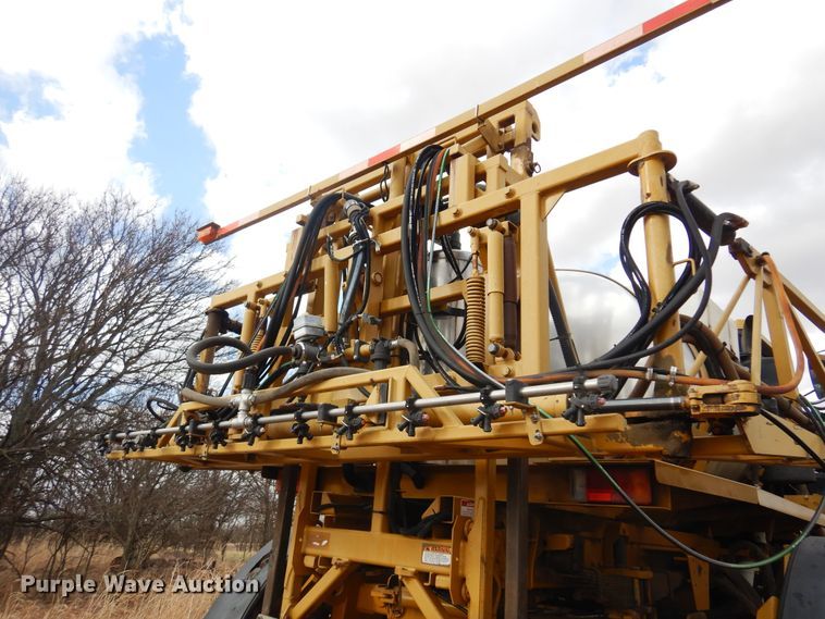 image for item DF0102 Ag-Chem RoGator 1064  sprayer