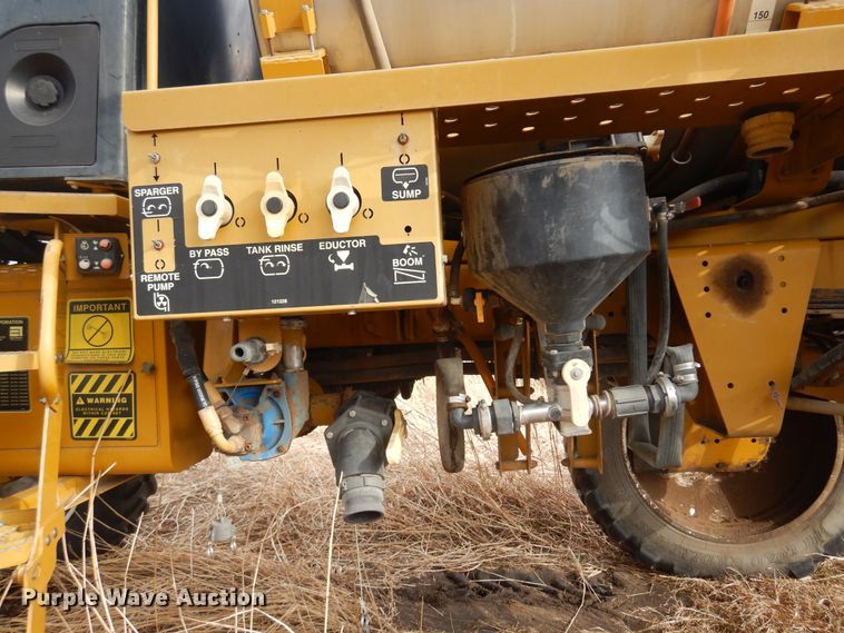 image for item DF0102 Ag-Chem RoGator 1064  sprayer