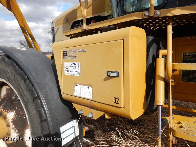 image for item DF0102 Ag-Chem RoGator 1064  sprayer
