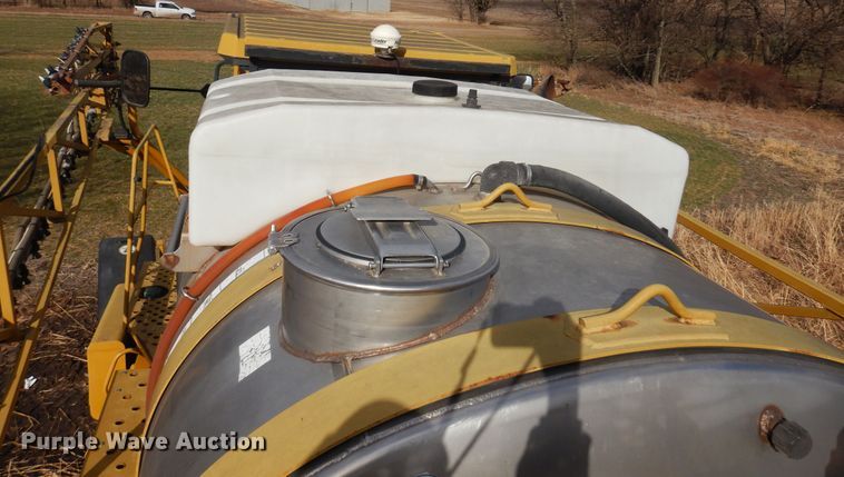 image for item DF0102 Ag-Chem RoGator 1064  sprayer