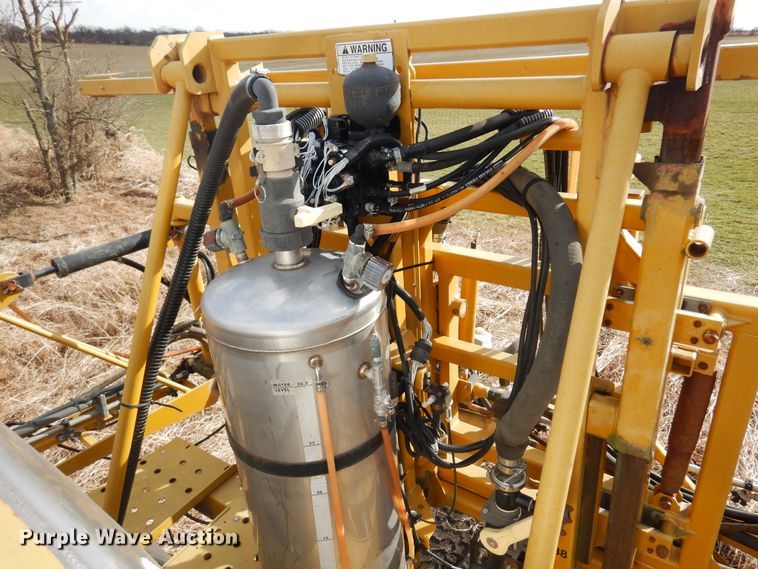 image for item DF0102 Ag-Chem RoGator 1064  sprayer