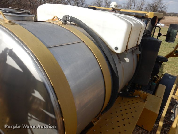 image for item DF0102 Ag-Chem RoGator 1064  sprayer