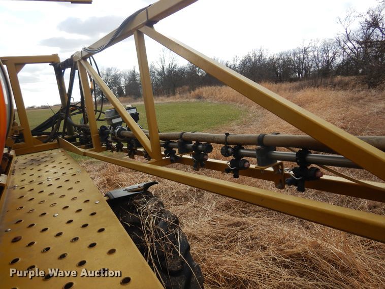 image for item DF0102 Ag-Chem RoGator 1064  sprayer