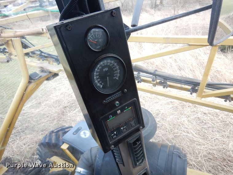 image for item DF0102 Ag-Chem RoGator 1064  sprayer