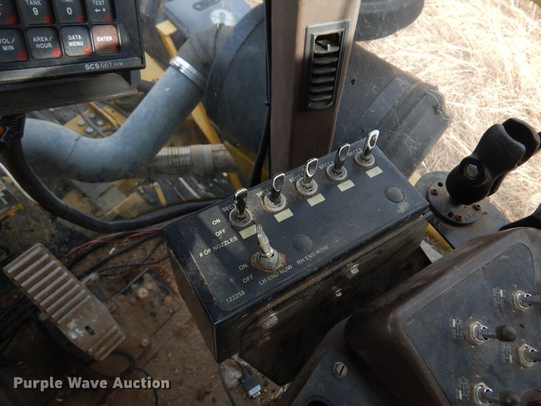 image for item DF0102 Ag-Chem RoGator 1064  sprayer