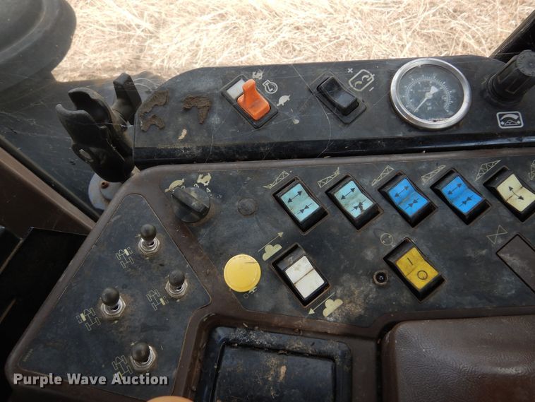 image for item DF0102 Ag-Chem RoGator 1064  sprayer