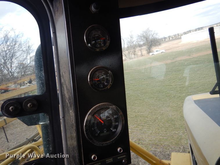 image for item DF0102 Ag-Chem RoGator 1064  sprayer