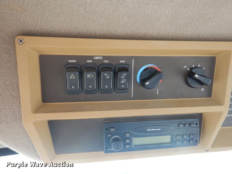 image for item DF0102 Ag-Chem RoGator 1064  sprayer