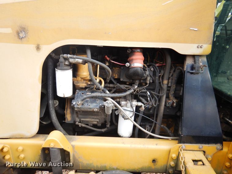 image for item DF0102 Ag-Chem RoGator 1064  sprayer