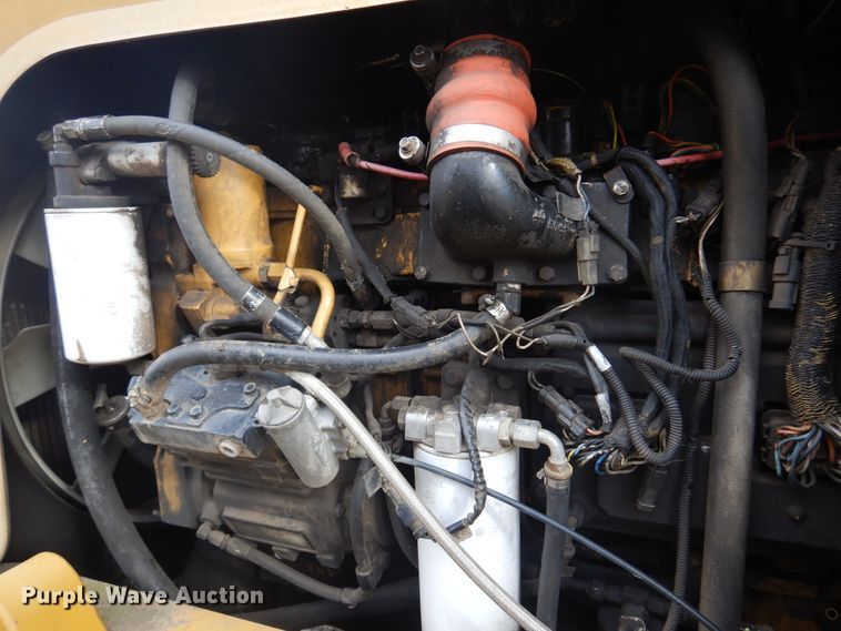 image for item DF0102 Ag-Chem RoGator 1064  sprayer