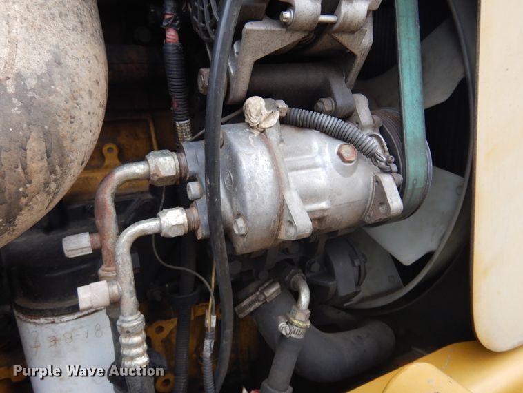 image for item DF0102 Ag-Chem RoGator 1064  sprayer