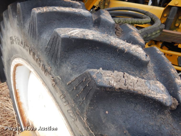 image for item DF0102 Ag-Chem RoGator 1064  sprayer