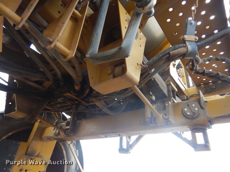 image for item DF0102 Ag-Chem RoGator 1064  sprayer