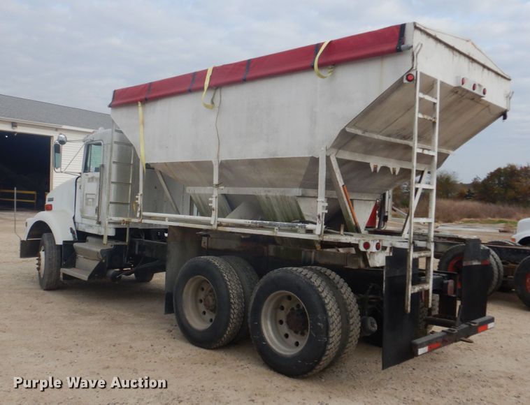 image for item DH8014 1987 Kenworth T800  fertilizer delivery truck