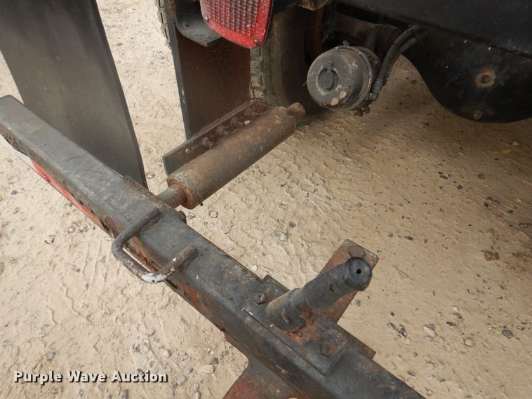 image for item DH8014 1987 Kenworth T800  fertilizer delivery truck