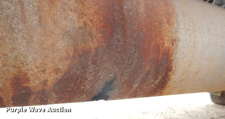 image for item DH8014 1987 Kenworth T800  fertilizer delivery truck