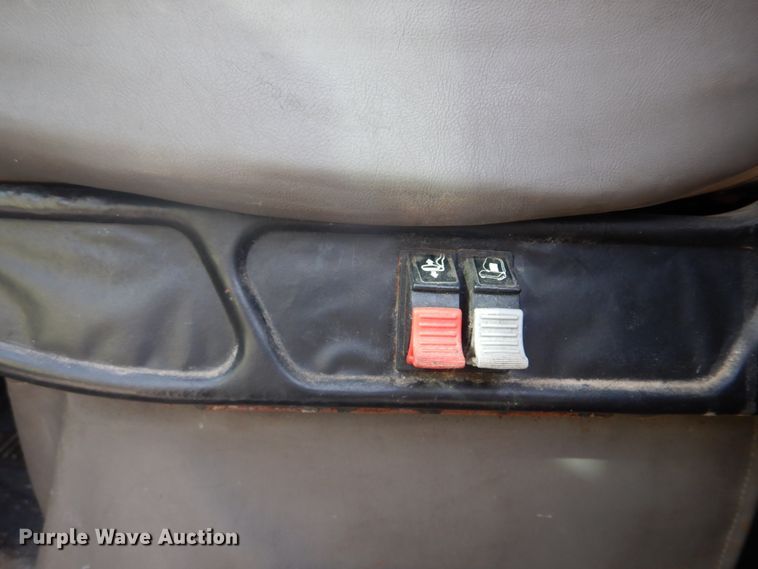 image for item DH8014 1987 Kenworth T800  fertilizer delivery truck