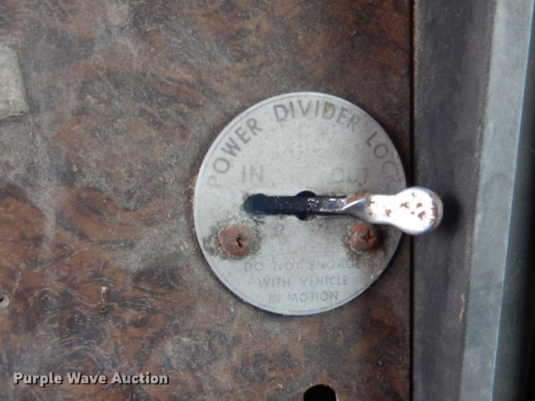 image for item DH8014 1987 Kenworth T800  fertilizer delivery truck