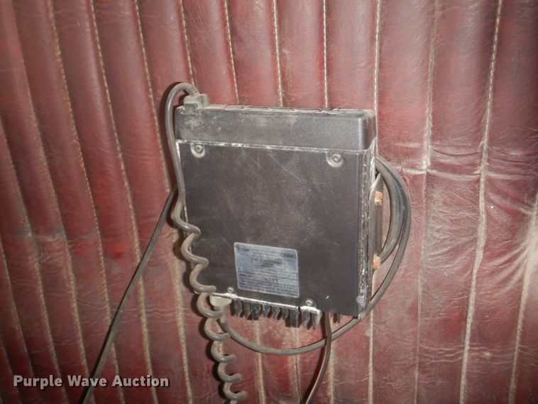 image for item DH8014 1987 Kenworth T800  fertilizer delivery truck