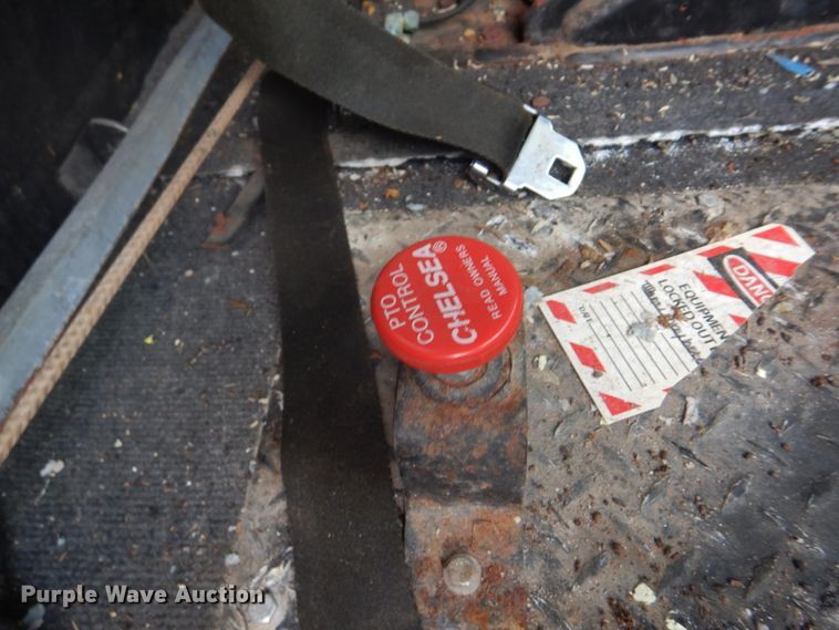 image for item DH8014 1987 Kenworth T800  fertilizer delivery truck