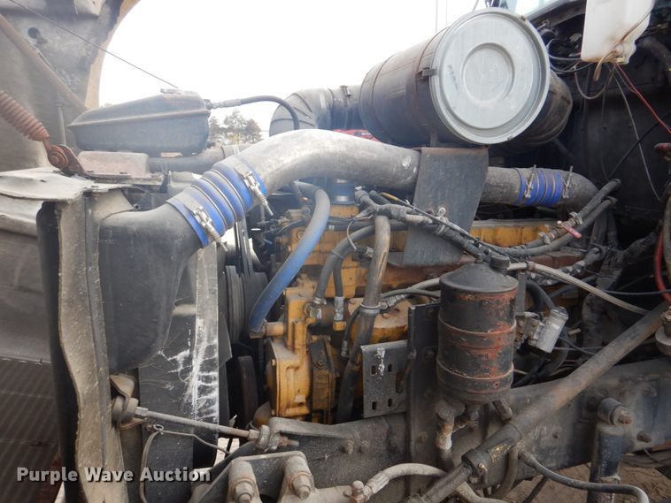 image for item DH8014 1987 Kenworth T800  fertilizer delivery truck