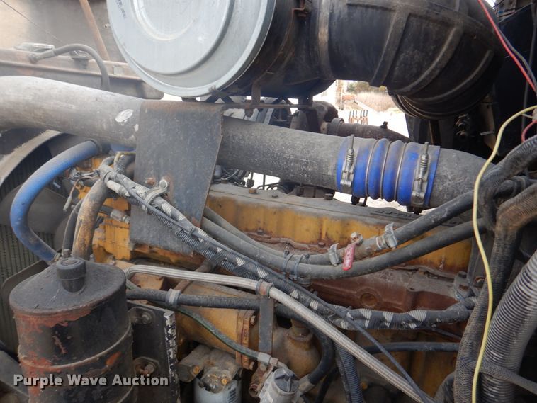 image for item DH8014 1987 Kenworth T800  fertilizer delivery truck