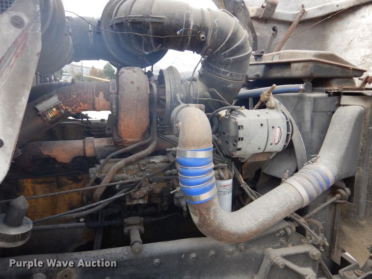 image for item DH8014 1987 Kenworth T800  fertilizer delivery truck