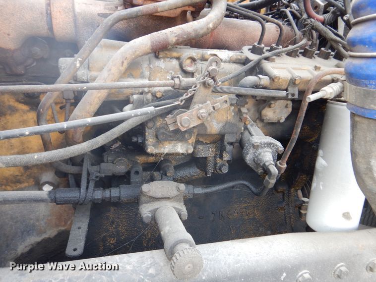 image for item DH8014 1987 Kenworth T800  fertilizer delivery truck