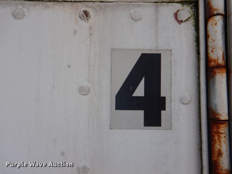 image for item DH8014 1987 Kenworth T800  fertilizer delivery truck