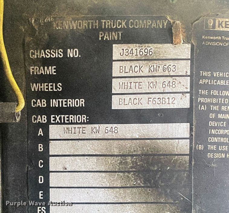 image for item DH8014 1987 Kenworth T800  fertilizer delivery truck