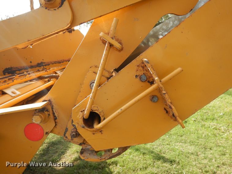 image for item DI8621 HayBuster 2650  bale processor