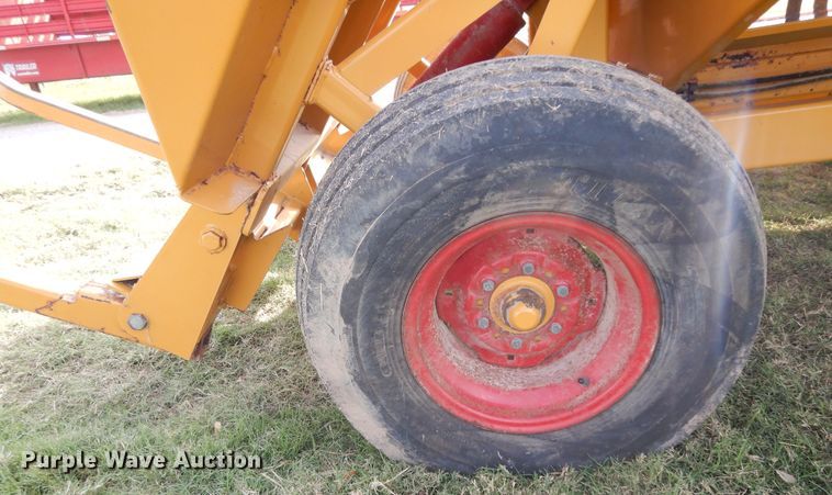 image for item DI8621 HayBuster 2650  bale processor
