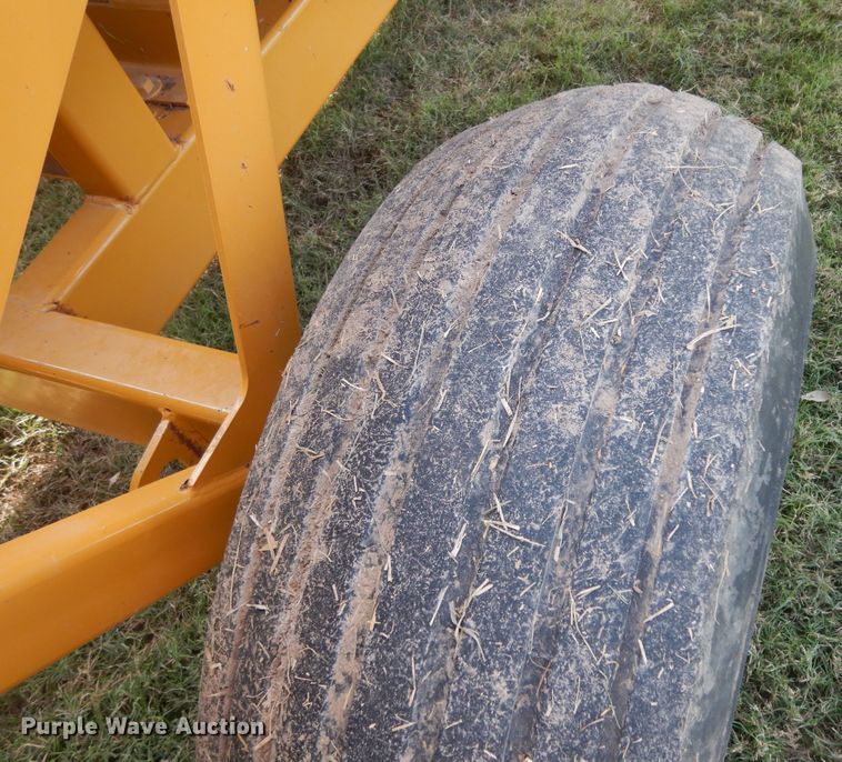 image for item DI8621 HayBuster 2650  bale processor